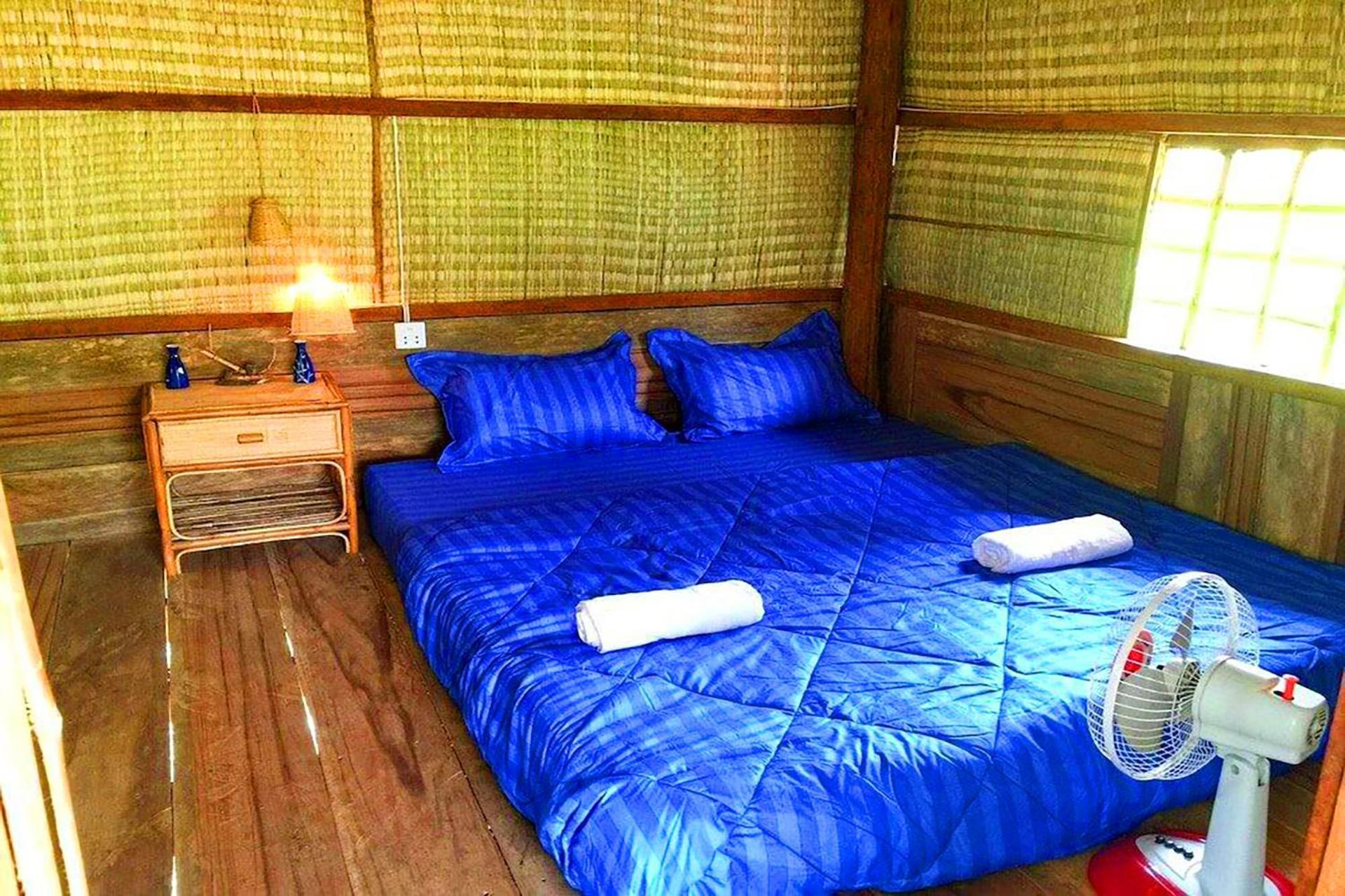 Family Batcave Homestay Battambang Extérieur photo