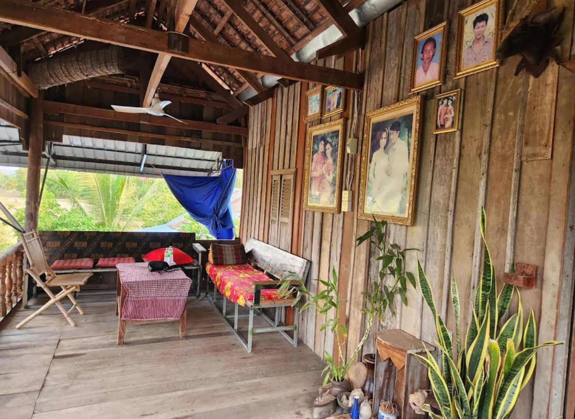 Family Batcave Homestay Battambang Extérieur photo