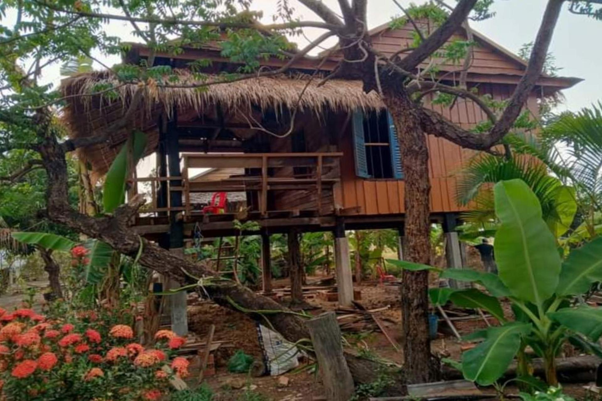 Family Batcave Homestay Battambang Extérieur photo