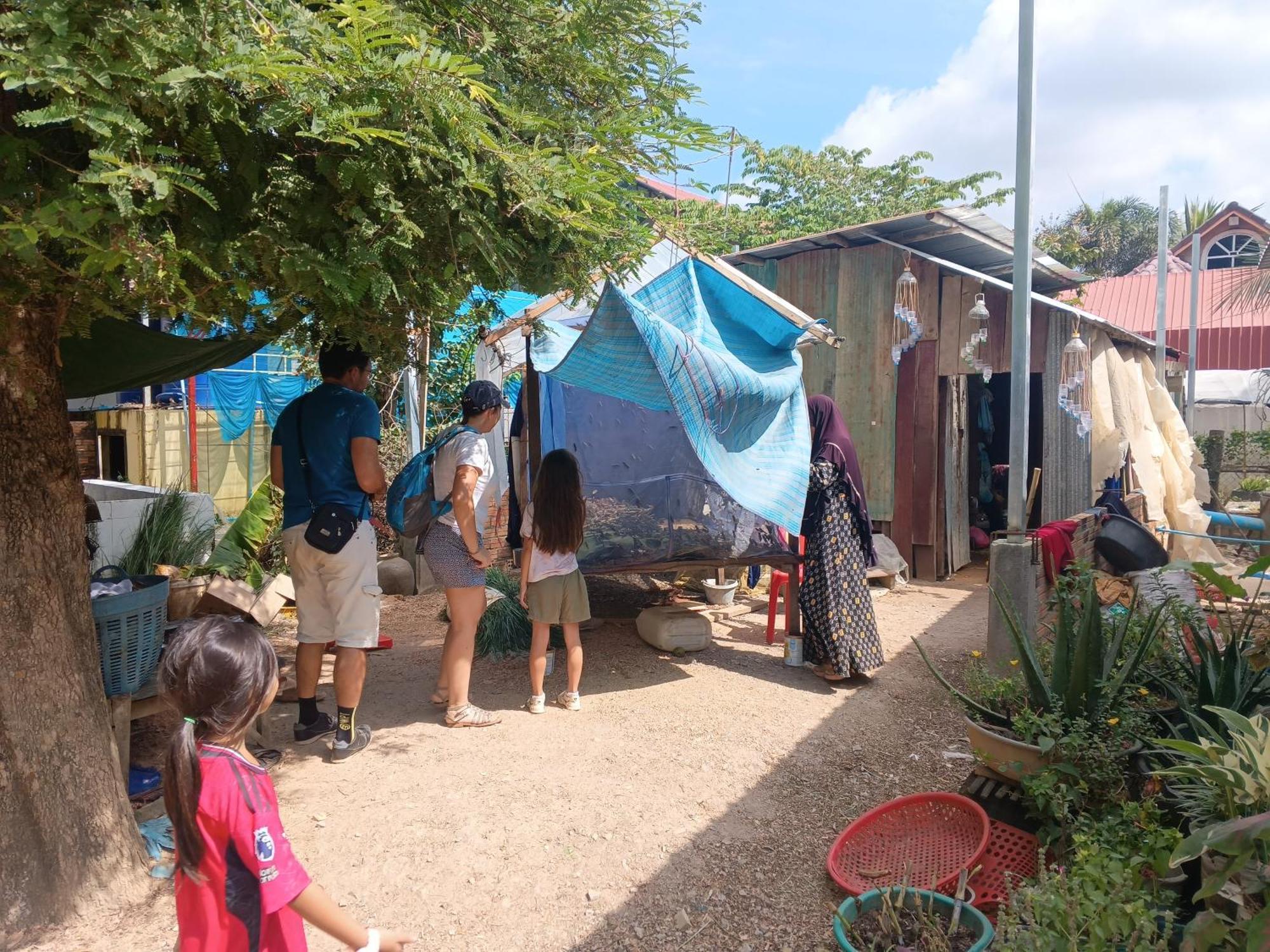 Family Batcave Homestay Battambang Extérieur photo