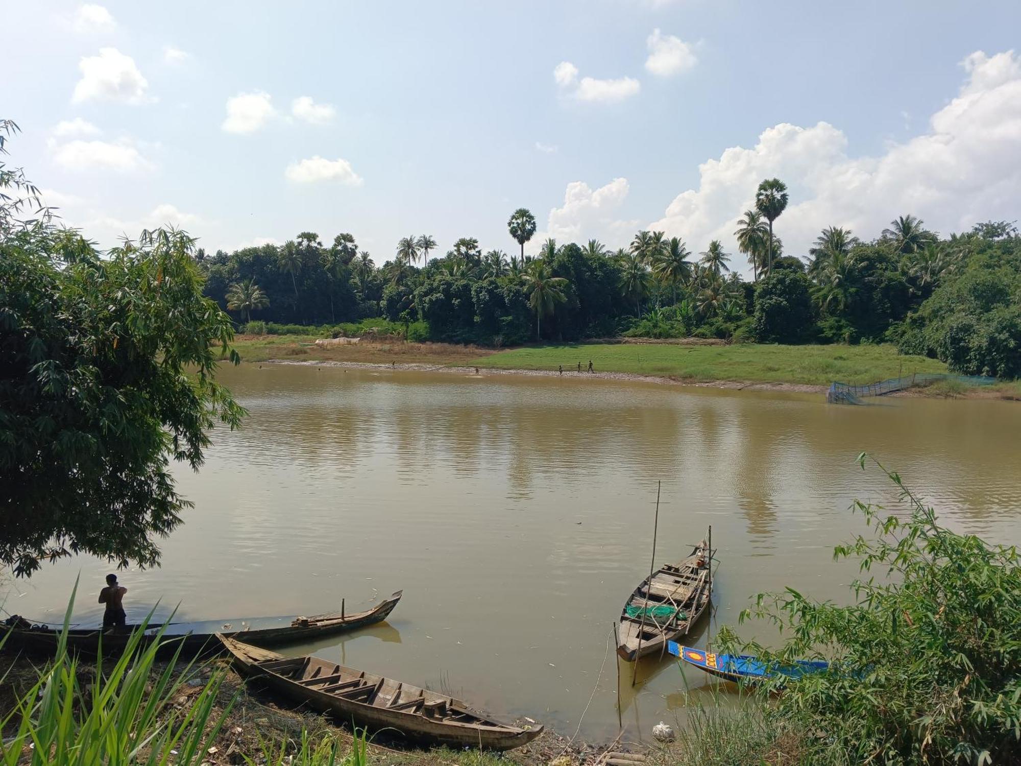 Family Batcave Homestay Battambang Extérieur photo